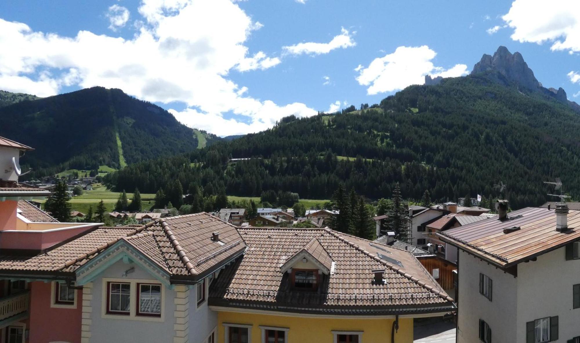 Appartamento Casa Al Mesdì Pozza di Fassa Esterno foto