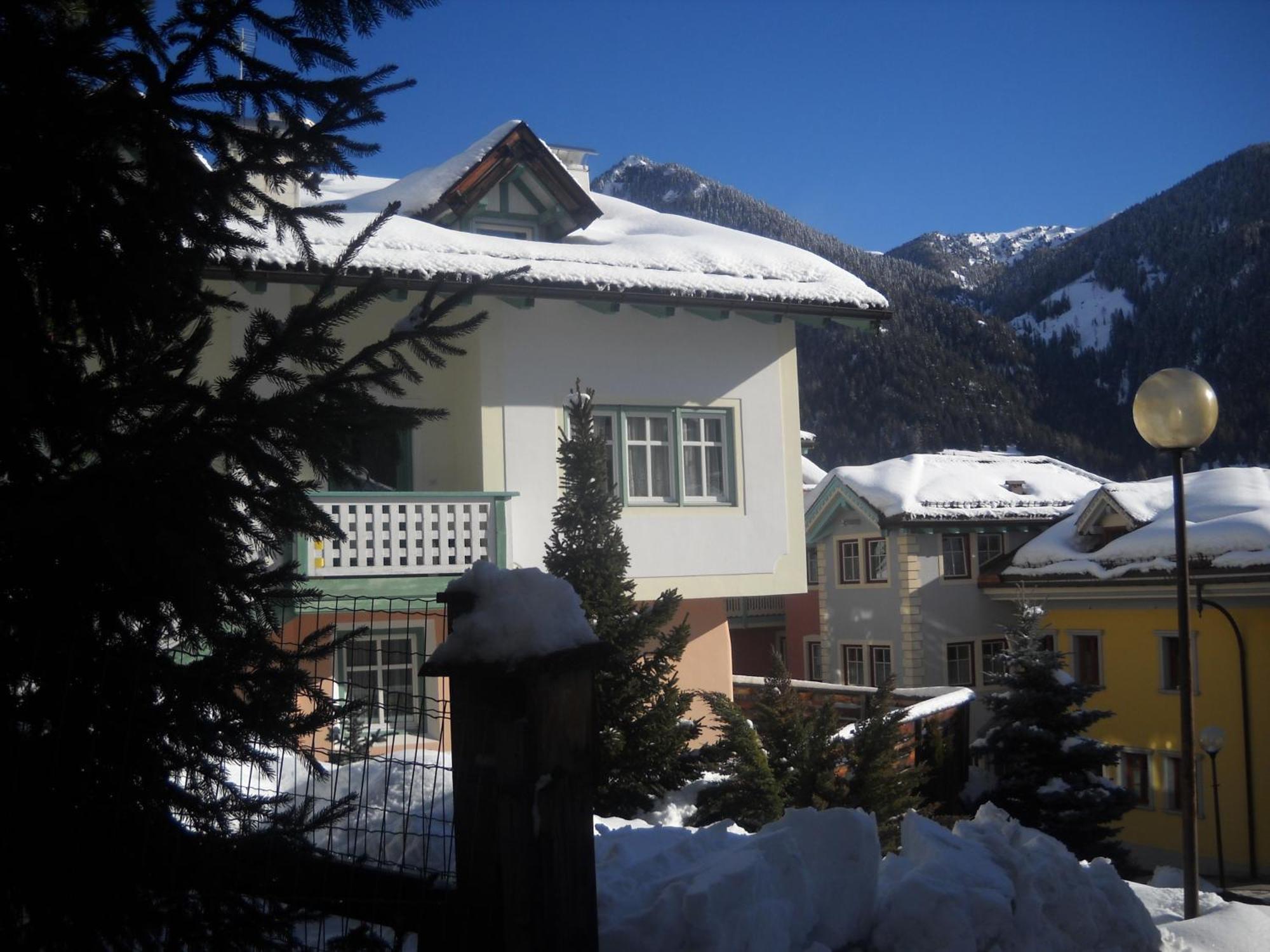 Appartamento Casa Al Mesdì Pozza di Fassa Camera foto