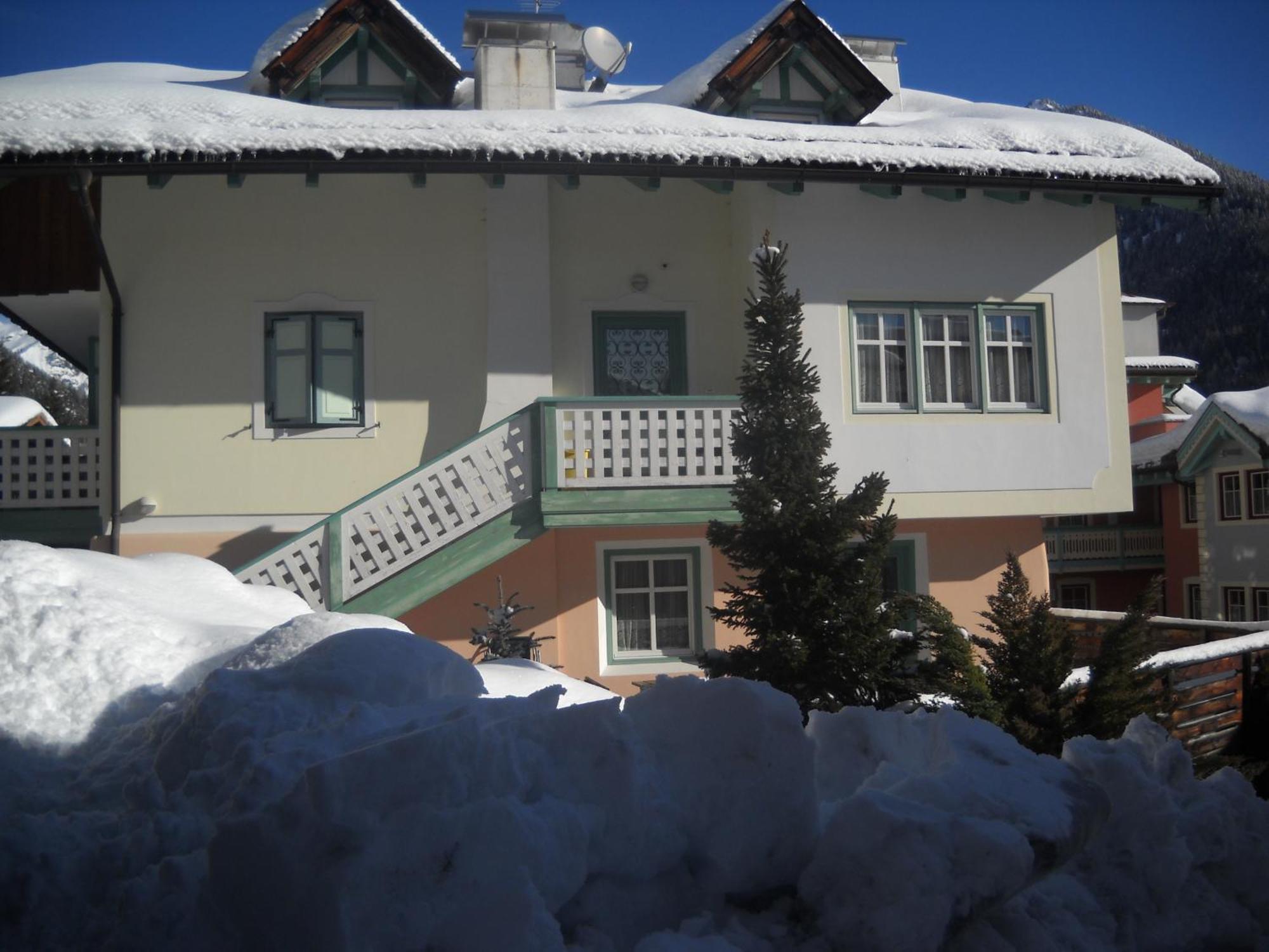 Appartamento Casa Al Mesdì Pozza di Fassa Camera foto