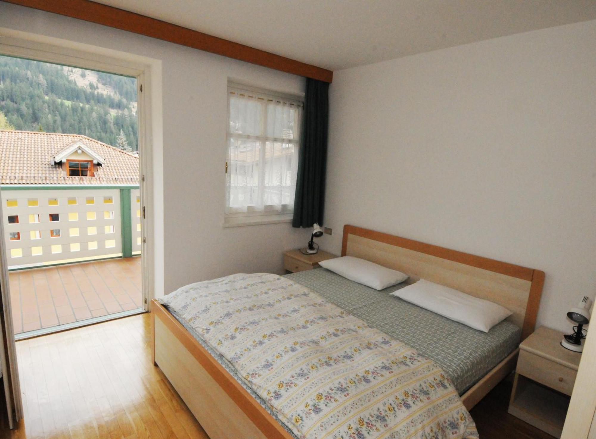 Appartamento Casa Al Mesdì Pozza di Fassa Esterno foto