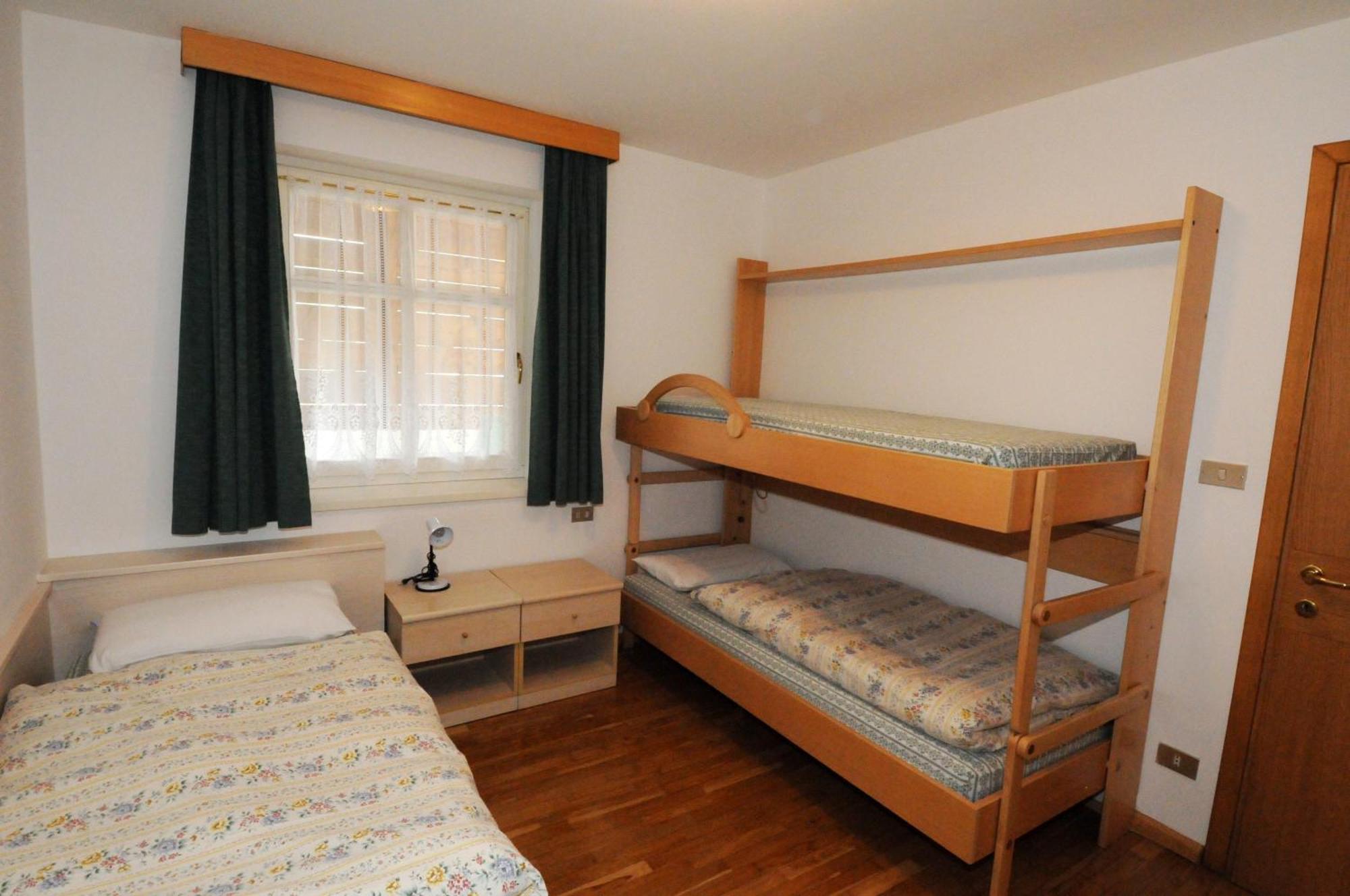 Appartamento Casa Al Mesdì Pozza di Fassa Esterno foto